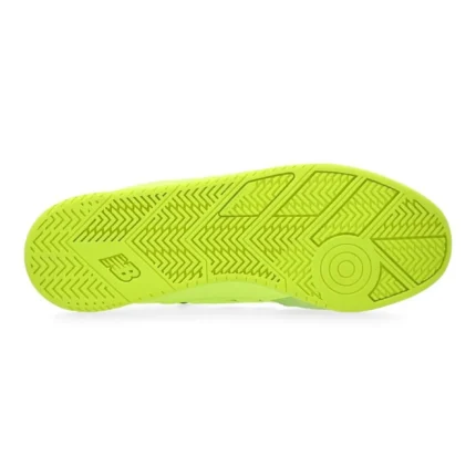 New Balance Audazo V6 Command IN - Volt Kids - Image 2