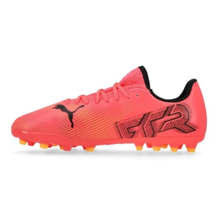 Puma Future 7 Play MG Forever Faster - Sunset Glow/Puma Black/Sun Stream Kids - Image 3